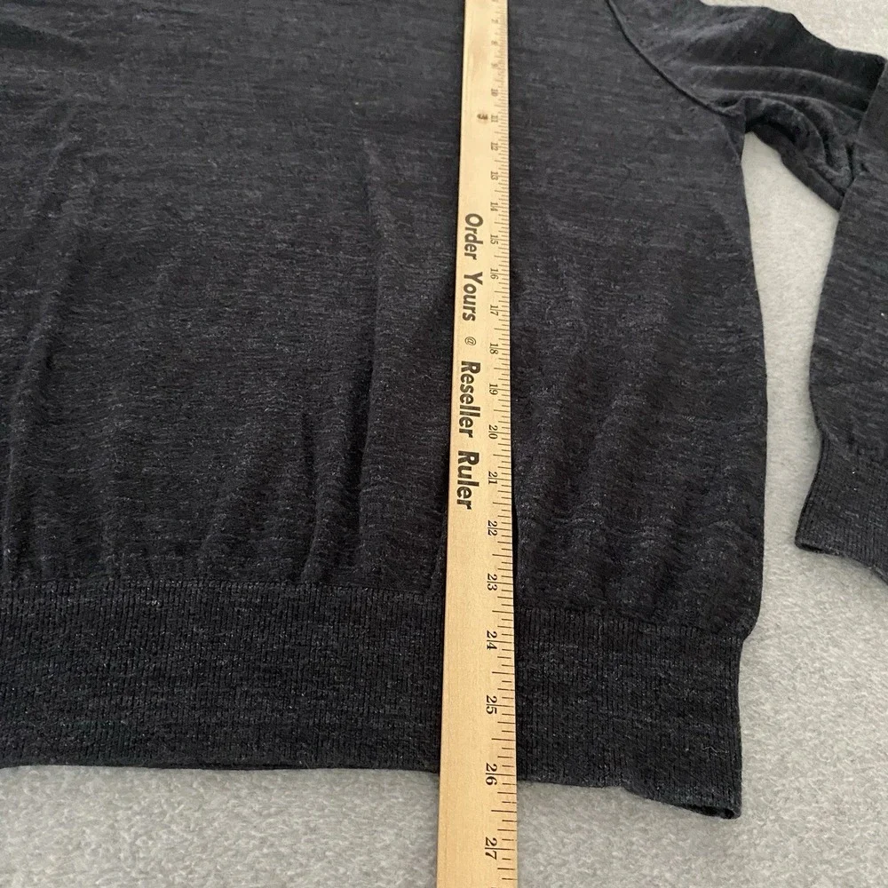 Banana Republic Sweater Men's Medium Gray‎ V Neck Long Sleeve Casual 100% Cotton